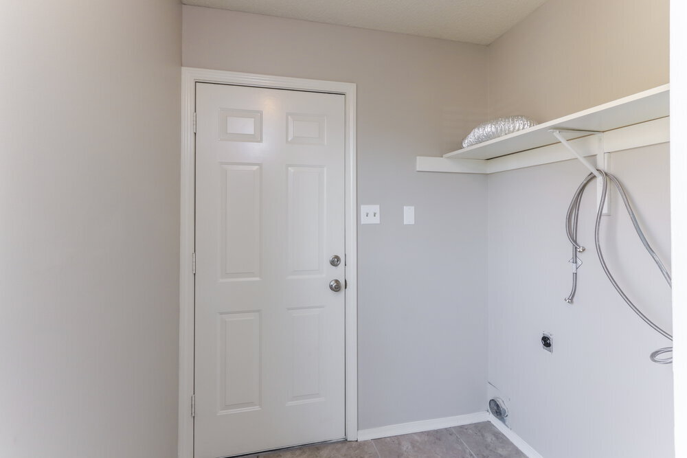 Building Photo - 10326 Curtis Dr