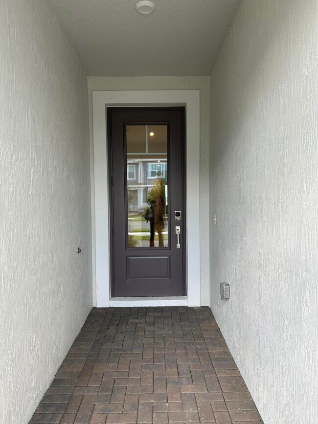 Building Photo - 14417 Ellison Dr