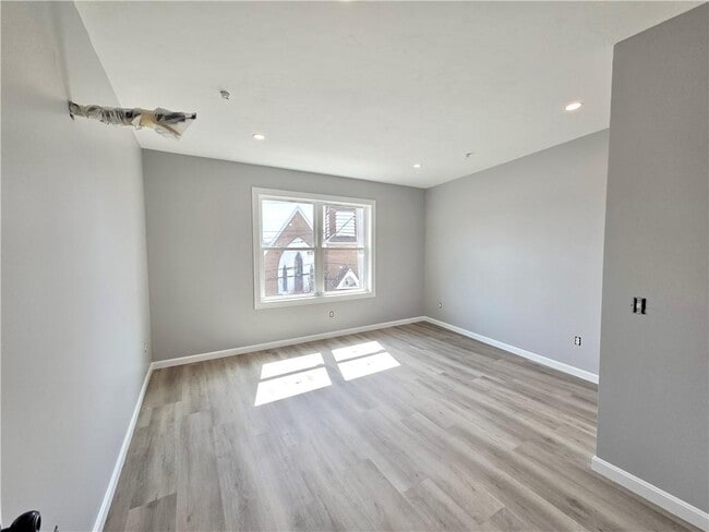 Building Photo - 1965 Smith St