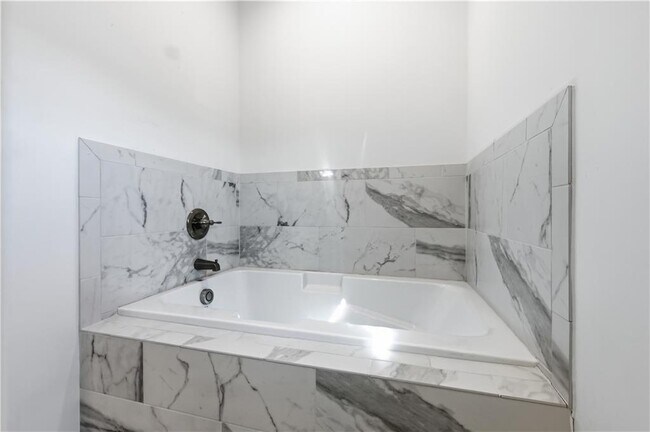 Building Photo - 85 Allie Lp