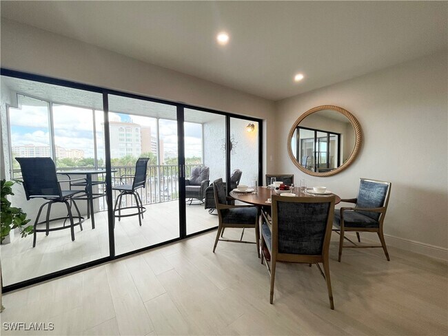 Building Photo - 12945 Vanderbilt Dr