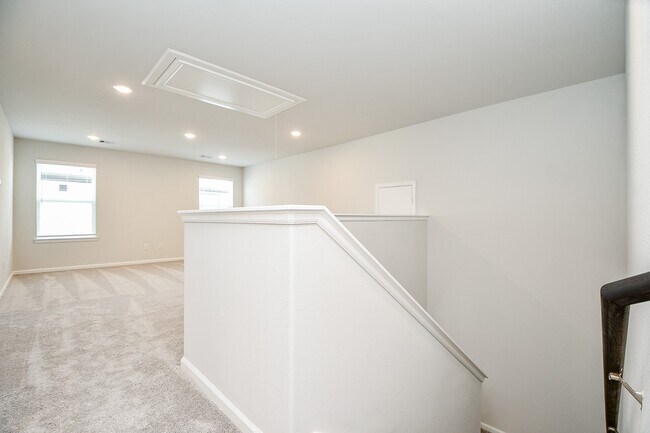 Building Photo - 23303 Happy Mdw Ln