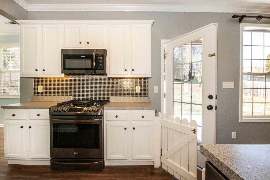 Building Photo - 1223 Walnut Branch Ln