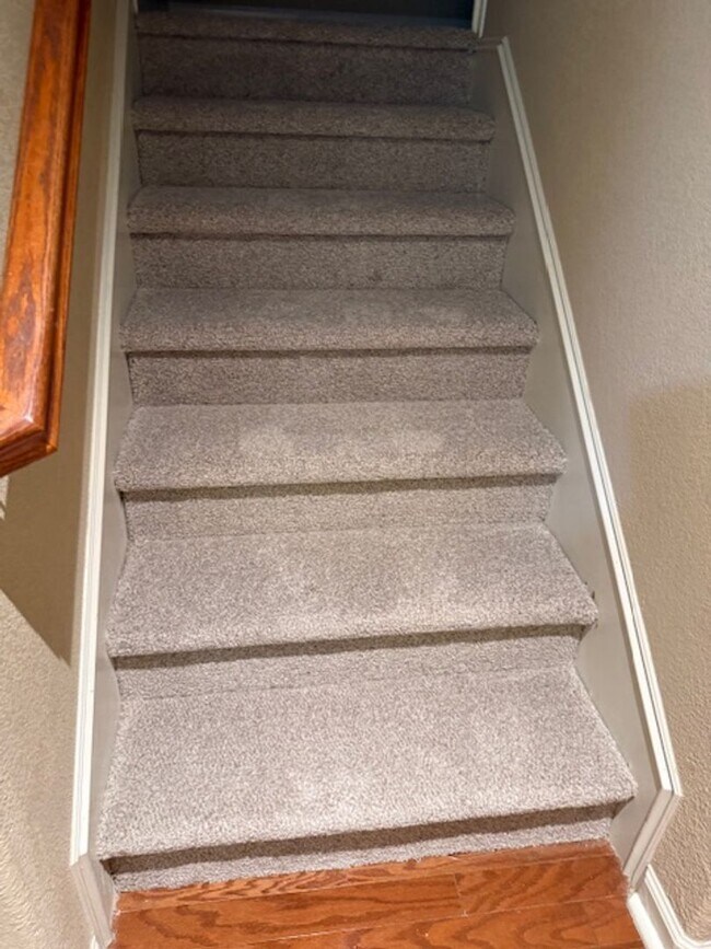 Building Photo - Gorgeous Natomas Condo