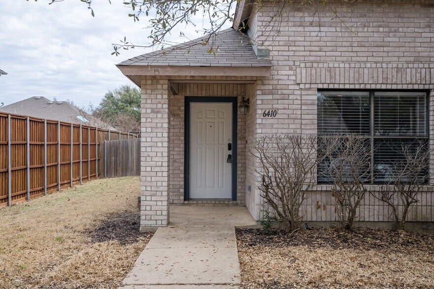 Building Photo - 6410 Nottoway Ct