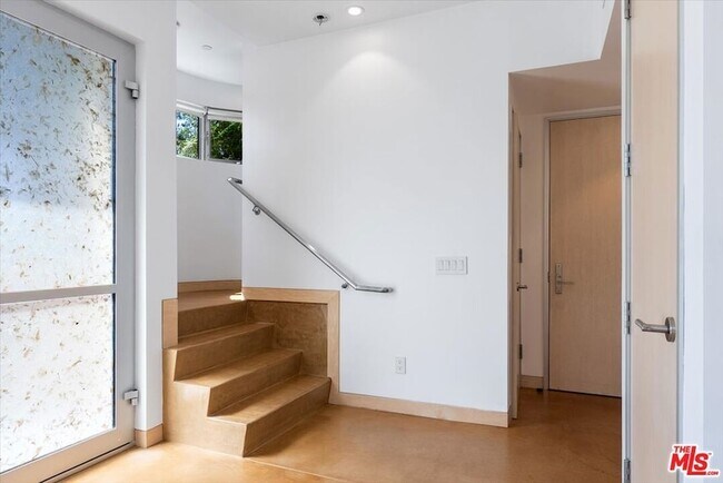 Building Photo - 2301 10th St