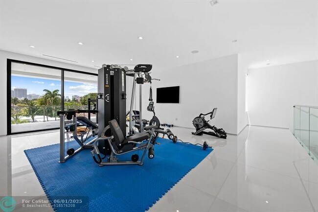 Building Photo - 401 Lido Dr