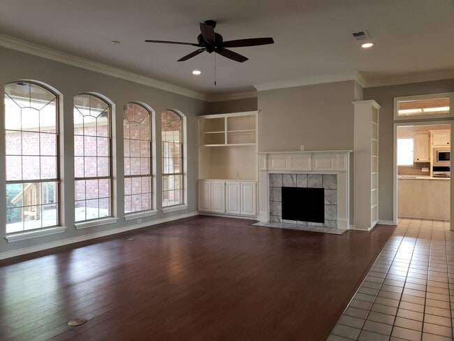 Building Photo - 3106 Lake Forest Dr