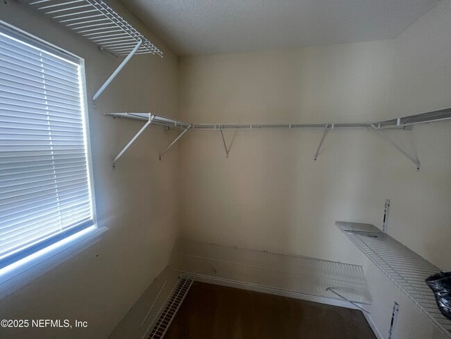 Building Photo - 1500 Calming Water Dr