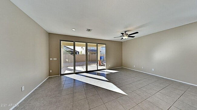 Building Photo - beautiful 3ba 2bth Laveen home