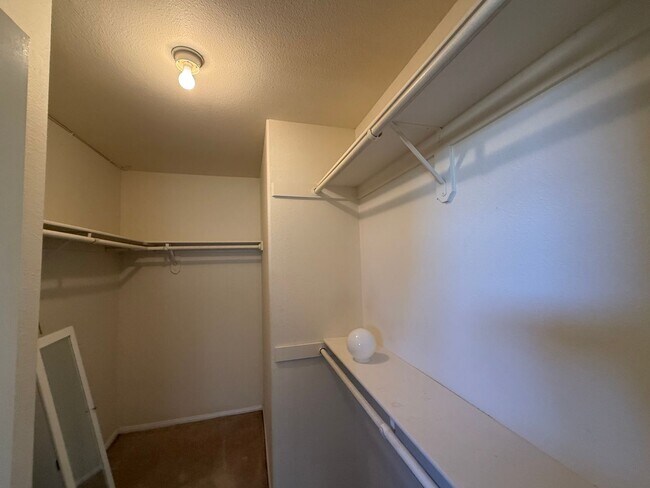 Building Photo - Beautiful Spring Valley Lake Home, 3 Bedrooms, 2 Bathrooms, New Paint