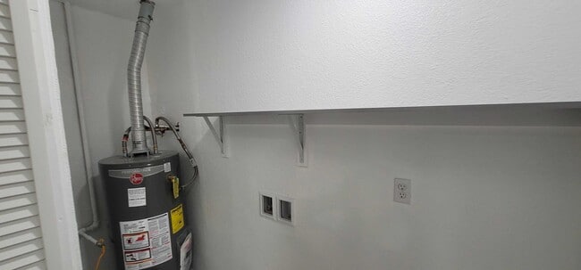 Building Photo - 3031 Findley Ave