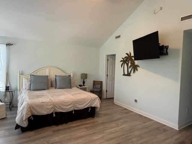 Building Photo - 121 7th Ave S