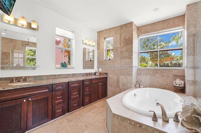 Building Photo - 2143 N Bay Rd