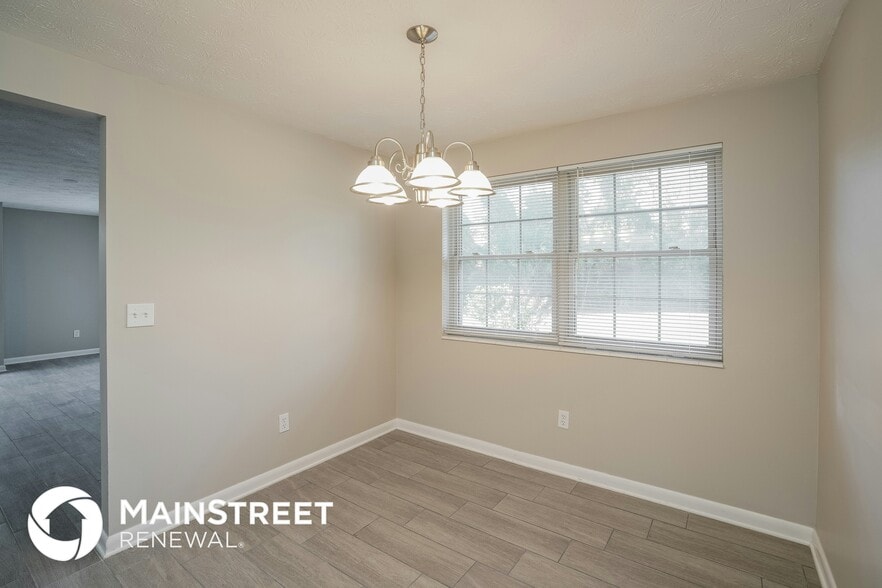 Building Photo - 970 Dostie Cir