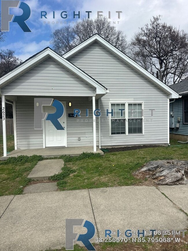 Building Photo - Gorgeous Renovated Home in Louisville