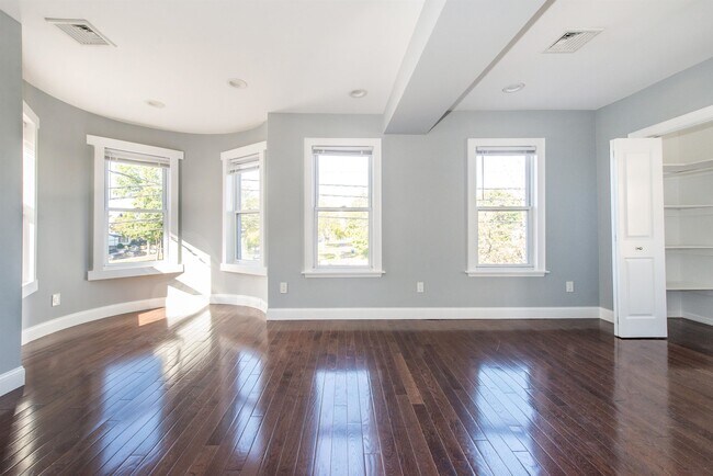 Building Photo - 894 AVENUE C