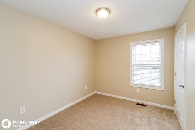 Building Photo - 3219 Welman Dr, Louisville, KY 40216