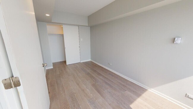Building Photo - 175 E Delaware Pl