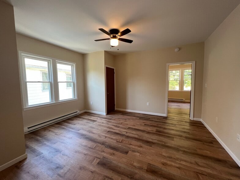 Living Room - 3007 S Main St