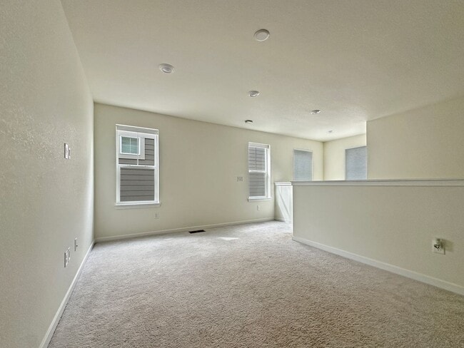 Building Photo - For Rent | $3,200/Month | 3 Bed | 3 Bath |...
