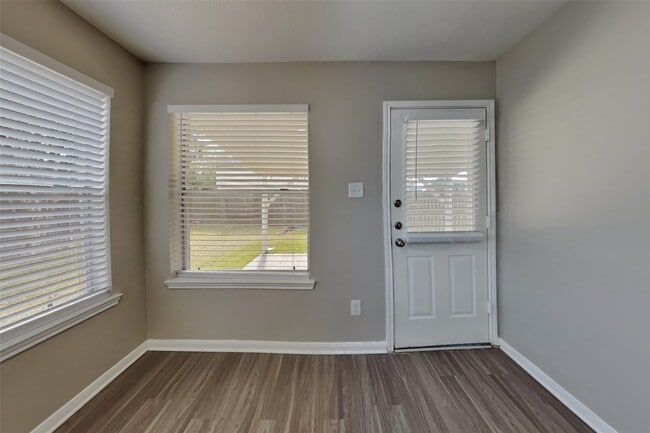 Building Photo - 4834 Elkmont Ct