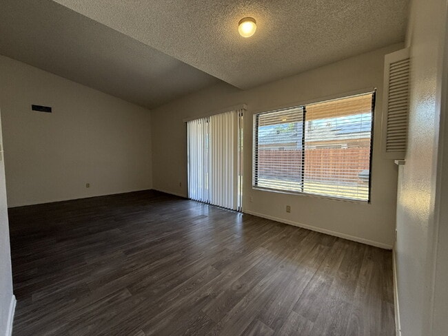 Building Photo - "Charming 4-Bedroom Haven with 2 Baths in ...