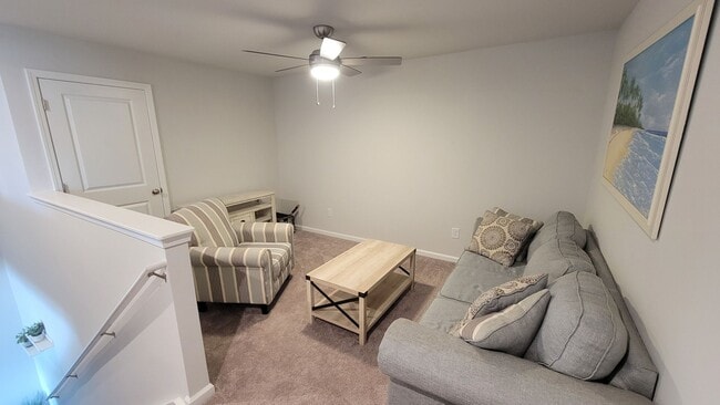 Building Photo - 120 Paddock Glen Dr