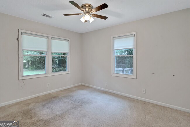 Building Photo - 5772 Lilburn Stone Mountain Rd
