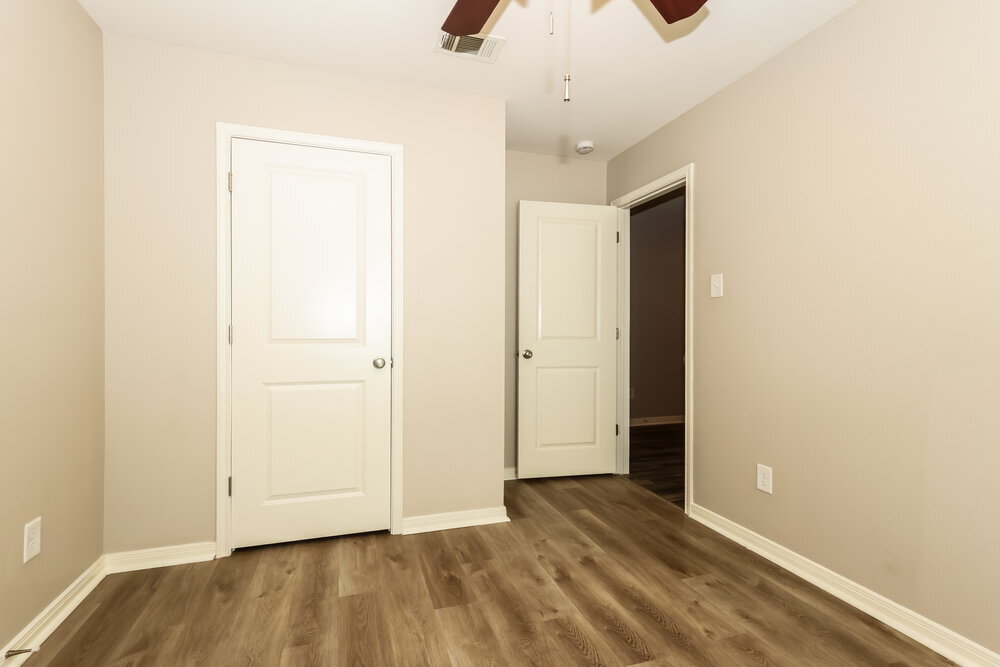 Building Photo - 15653 Del Norte Dr
