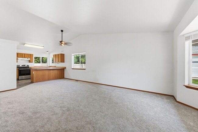 Building Photo - 5769 N Lachaise Ln