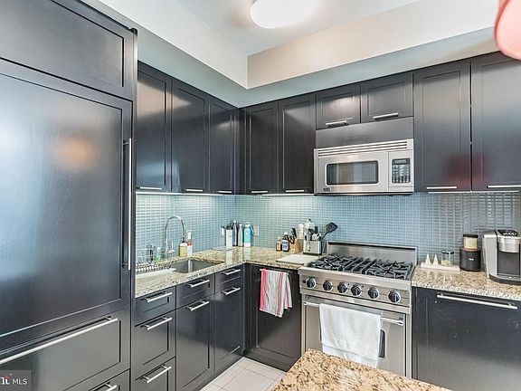 Building Photo - 1414 S Penn Square