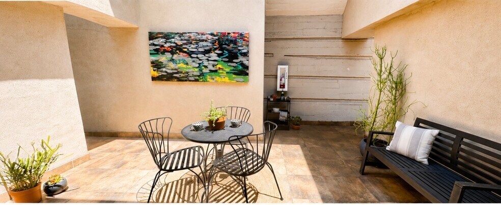 Patio Space - 125 N Raymond Ave