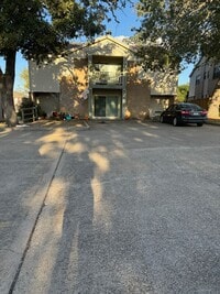 Building Photo - 1108 Autumn Cir