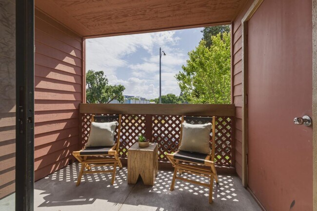 Building Photo - 1144 Yarwood Ct