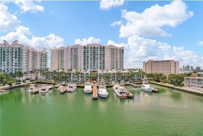 Building Photo - 7900 Harbor Island Dr