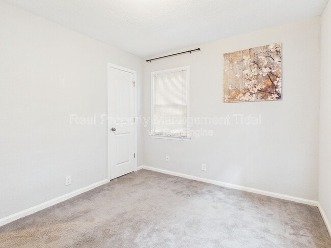Building Photo - 7803 Nesbitt Dr