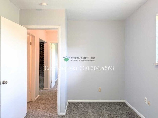Building Photo - 15251 Lincoln Way W