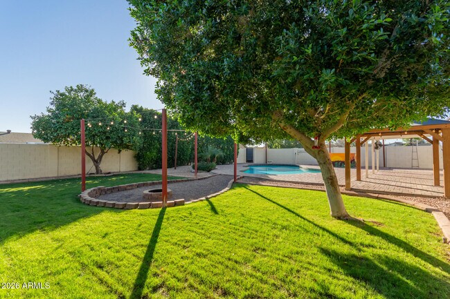 Building Photo - 2003 N Los Arboles Ct