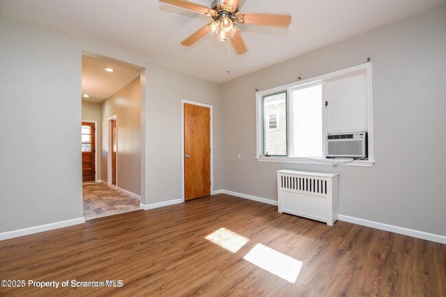 Building Photo - 1225 1/2 S Irving Ave