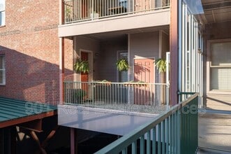 Building Photo - 21 Mina Ave