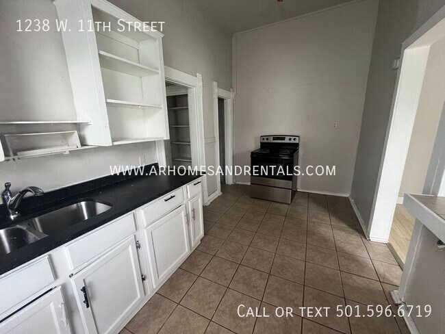 Building Photo - 1238 W 11th St