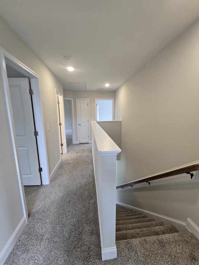 Building Photo - 463 Jackson Pond Dr