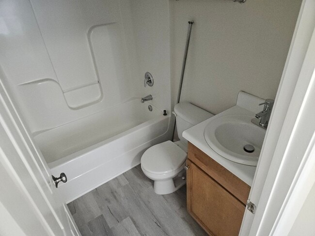 Building Photo - Charming 3br/2.5ba in SE Raleigh.  Avail Now!