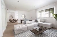 Building Photo - 980 White Knoll Dr