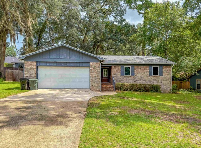 Building Photo - 776 Lupine Ln