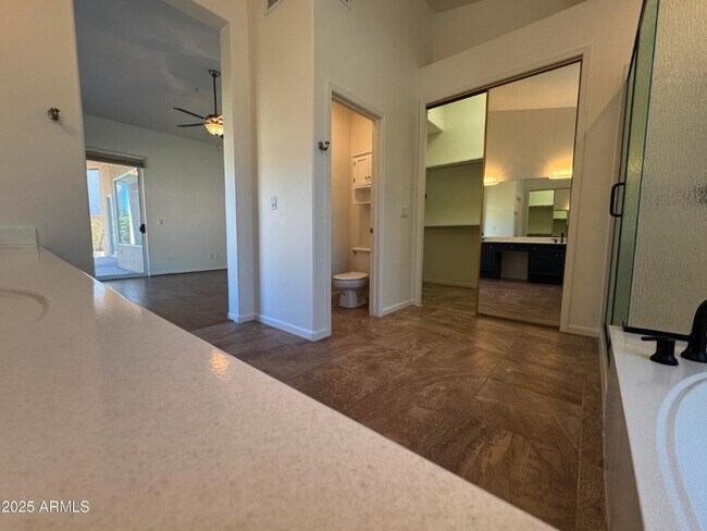 Building Photo - 11678 E Appaloosa Pl