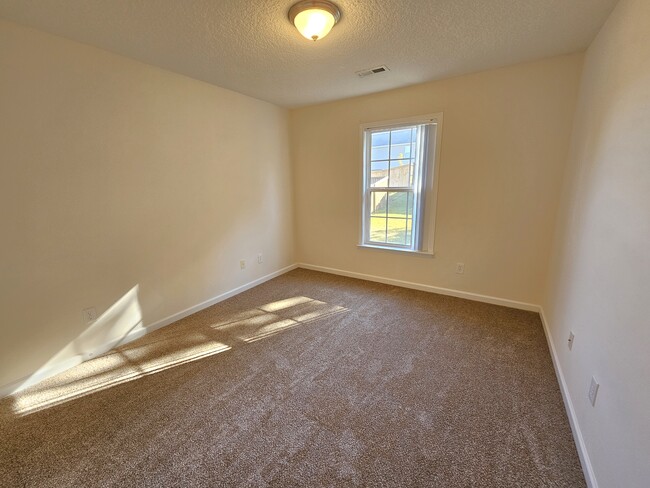 Building Photo - 3 Sago Ct