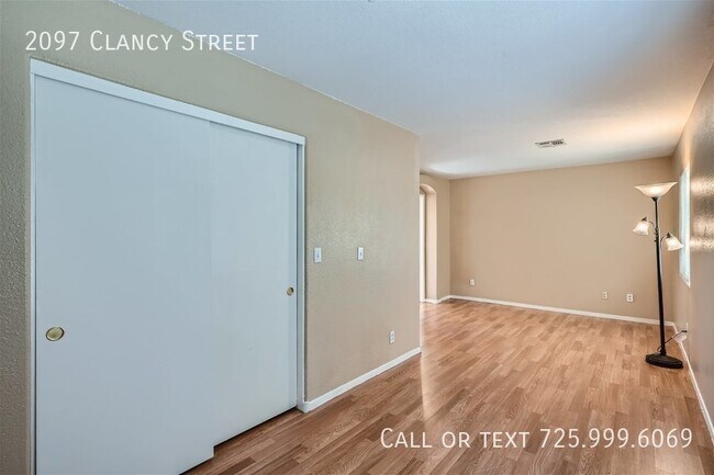 Building Photo - Charming Wexford Village Home: Open Layout...