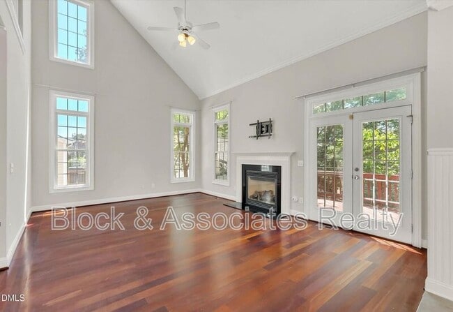 Building Photo - 109 Old Savannah Dr